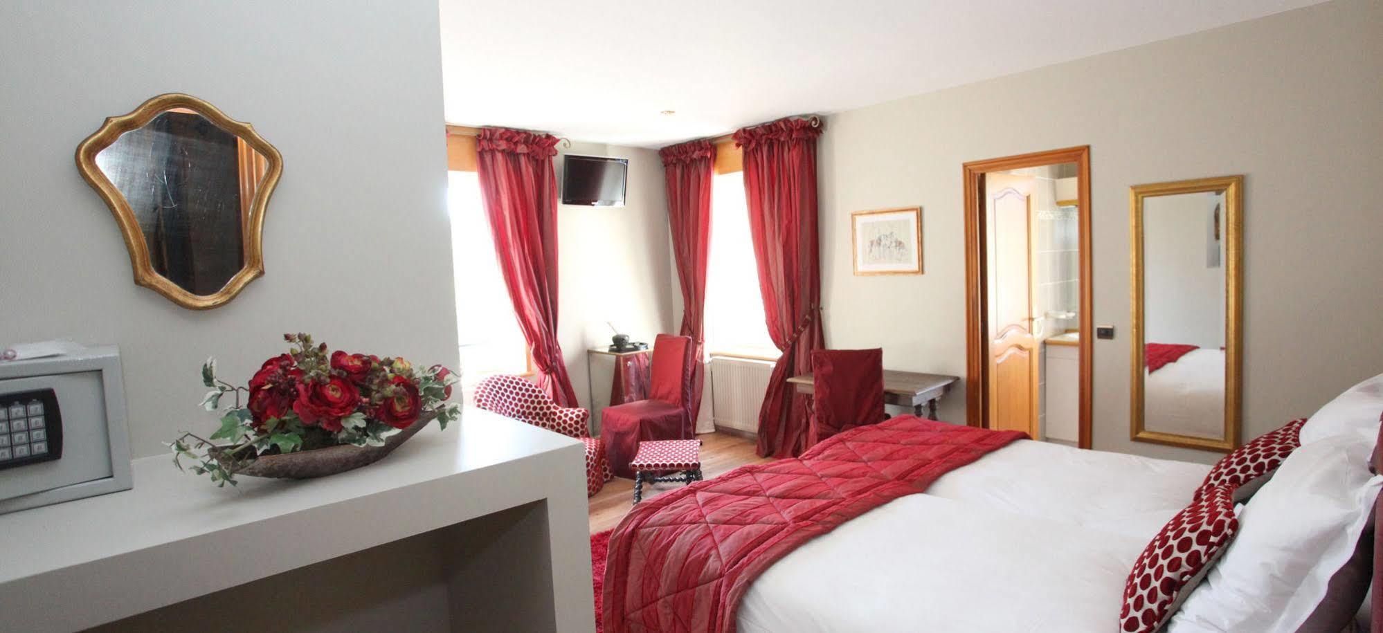 Saint Graal Bed and Breakfast Chamant Exterior foto