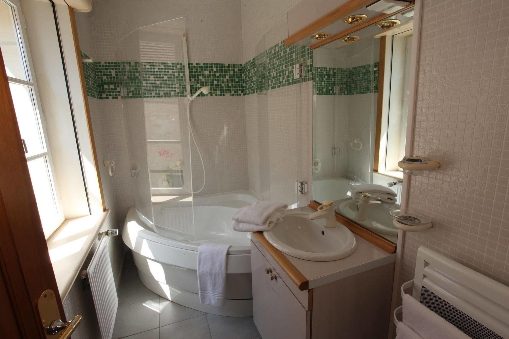 Saint Graal Bed and Breakfast Chamant Exterior foto
