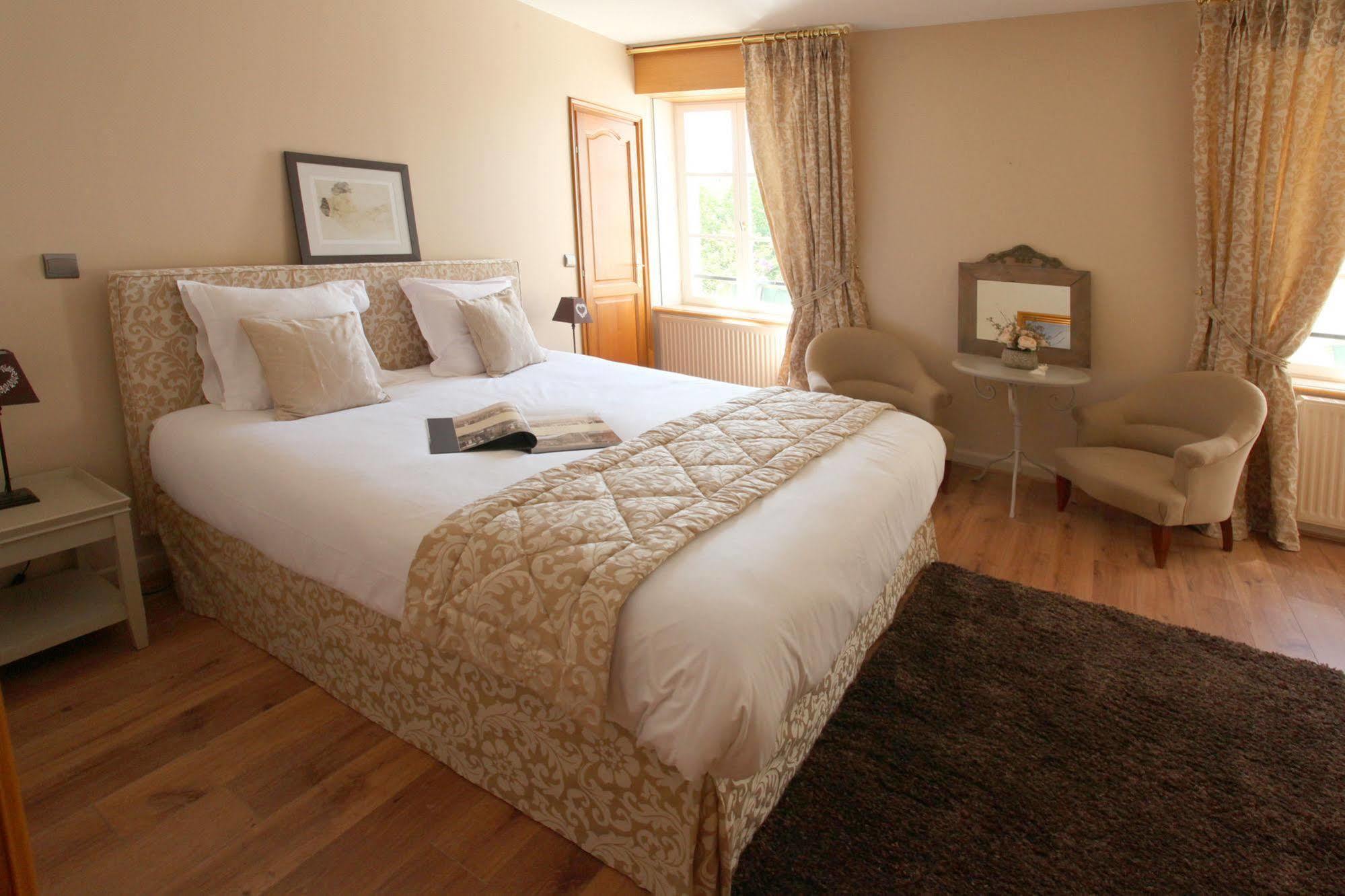 Saint Graal Bed and Breakfast Chamant Exterior foto